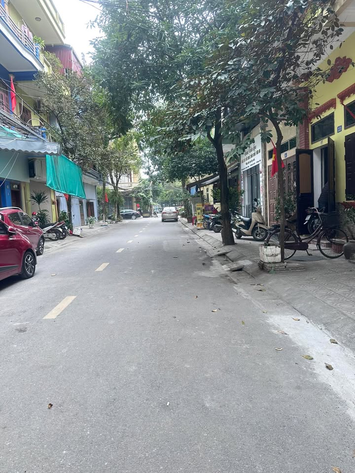 Nhà cho thuê 3 tầng ngõ 244 LCT, Bình Lục, Hà Nam - Ô tô đỗ cửa chỉ 5 triệu/tháng!