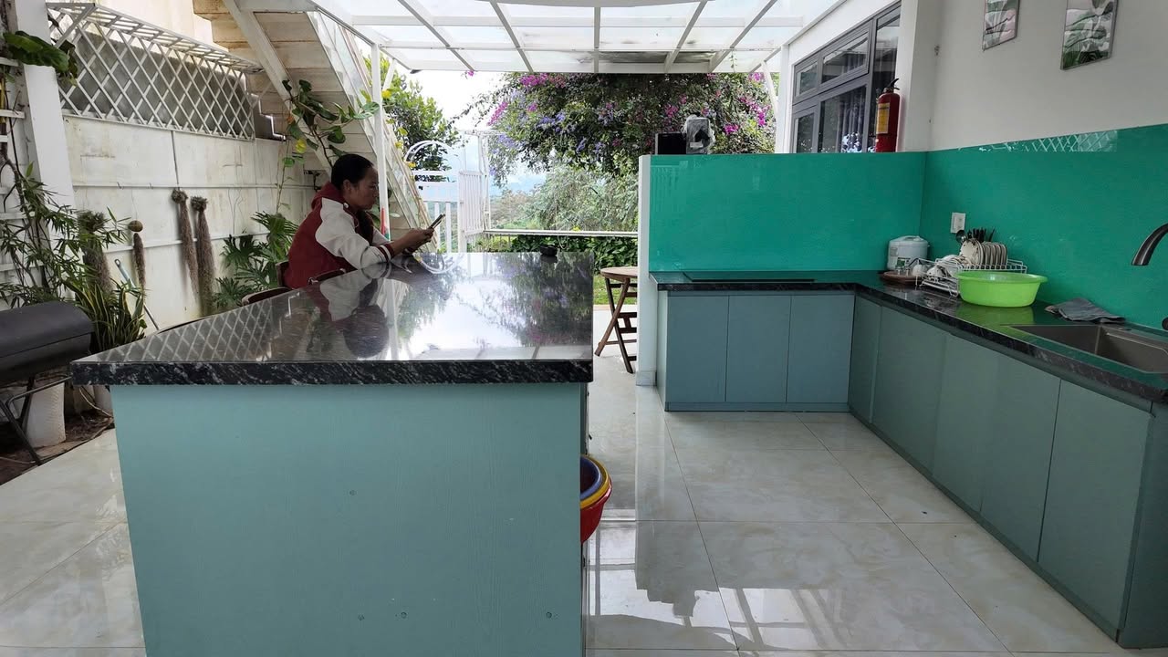 Biệt thự cho thuê mặt tiền đường Nguyễn Du, Lộc Thanh - 2PN, nội thất đầy đủ