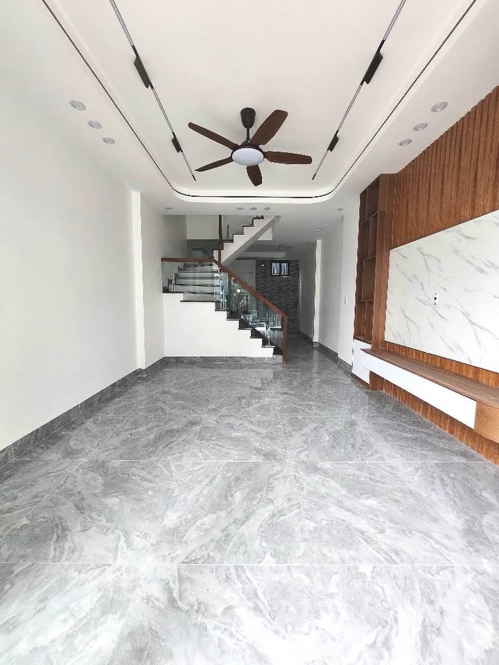 Nhà mặt ngõ Đằng Hải 43m² giá 3.25 tỷ - Thoáng mát, ô tô đỗ cửa!