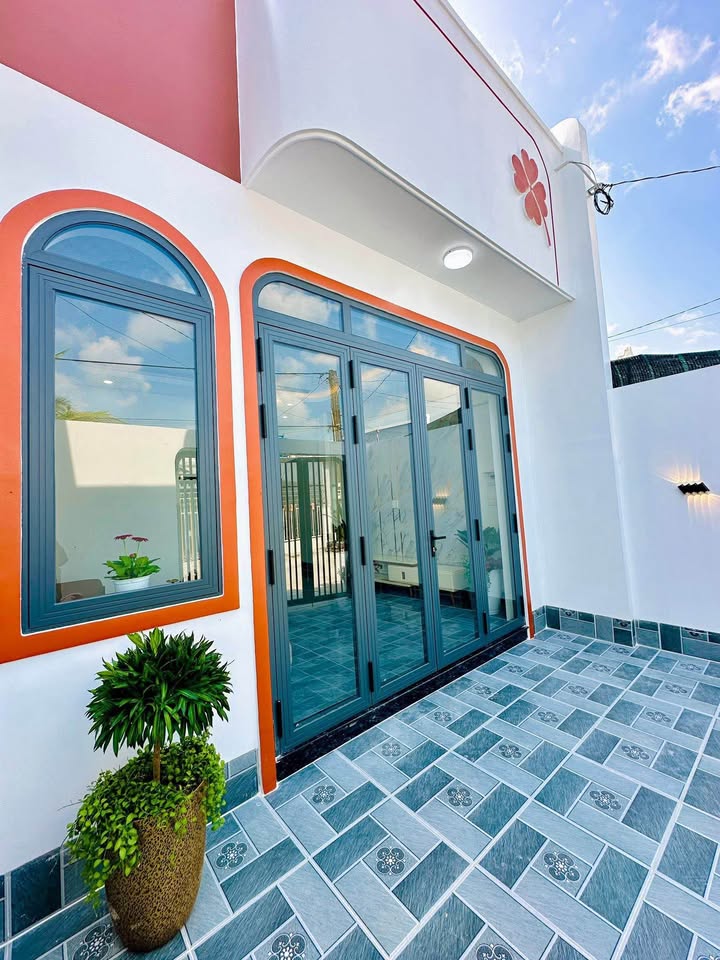 Nhà hẻm 97 Liên Hương, Tân Hiệp, 110m² giá 1.98 tỷ - Hướng Đông Bắc, ô tô vào tận nơi!