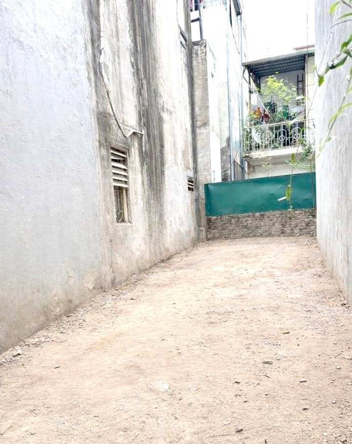 Đất nền Phố Ngọc Thụy 40m² giá 800 triệu - Sổ đỏ chính chủ ngay!