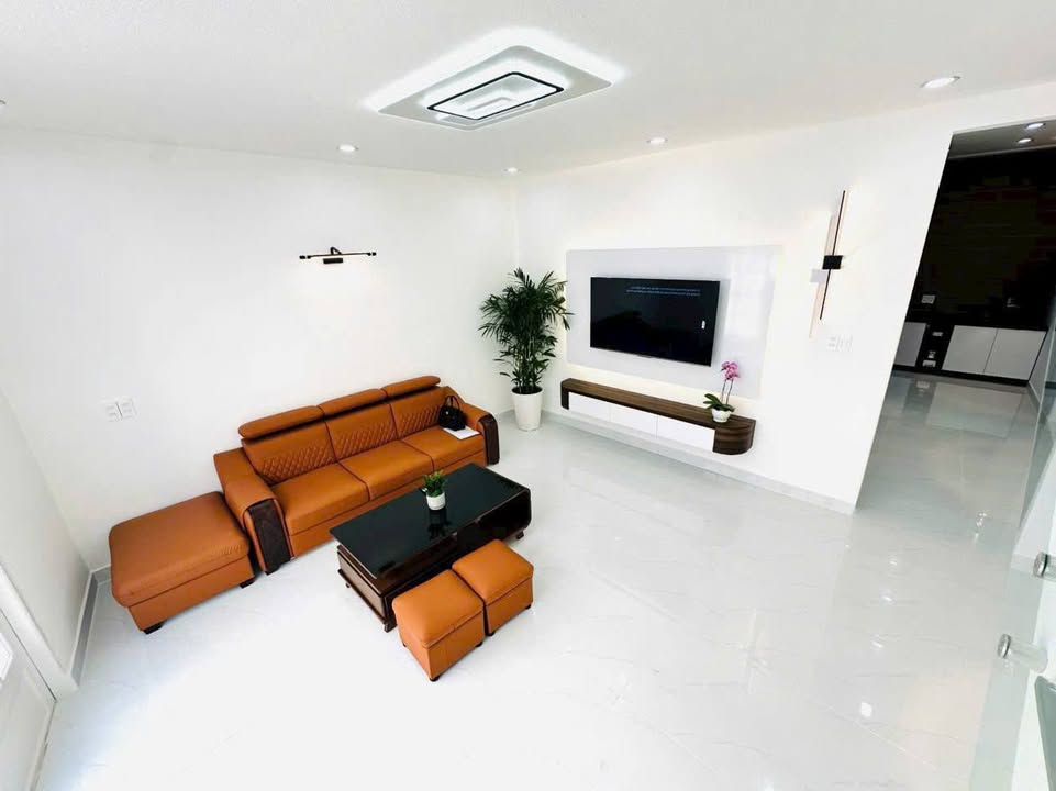 Nhà đẹp 90 Lữ Gia, Đà Lạt 55m² giá 2.4 tỷ - Chỉ cần dọn vào ở ngay!