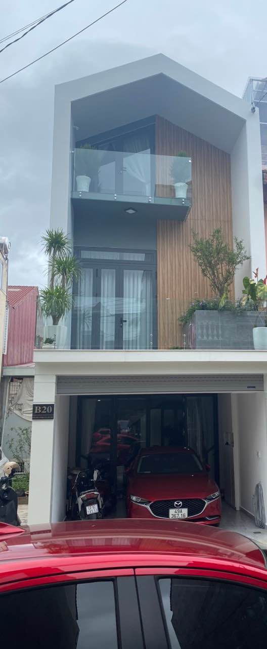 Nhà đẹp KQH Mê Linh Đà Lạt 77.62m² giá 8 tỷ - Không thể bỏ lỡ!