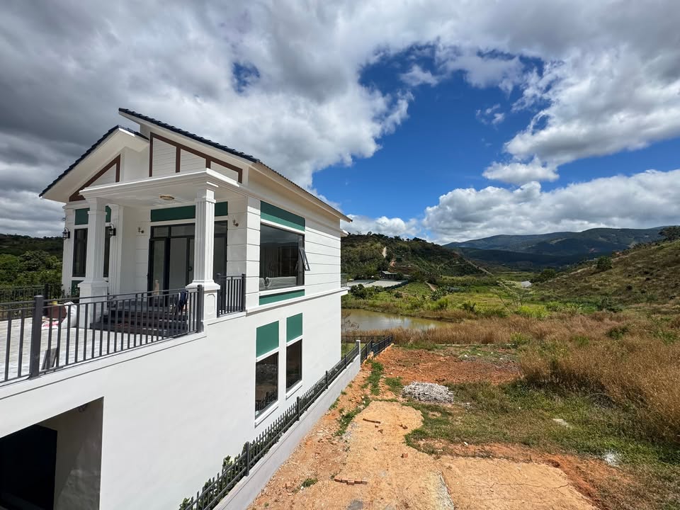 Bán Farm Mê Linh Lâm Đồng 500m² giá 3.8 tỷ - View hồ Cam Ly siêu đẹp!