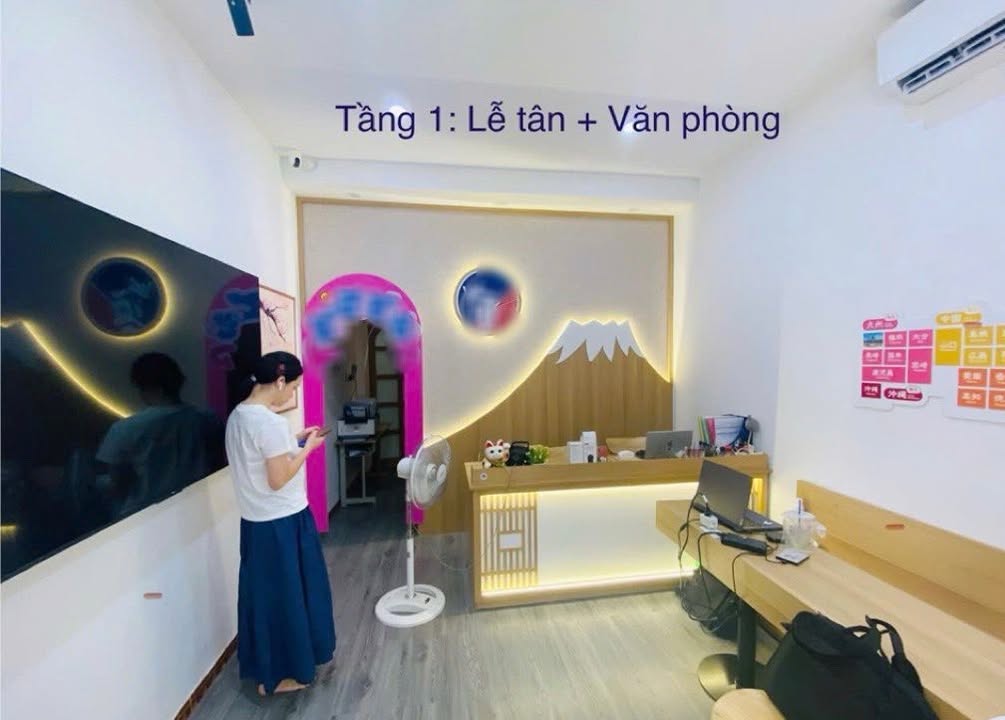 Nhà phân lô Trần Quốc Hoàn 38m² giá 18 tỷ - Sổ đỏ đẹp, ô tô vào tận nơi!