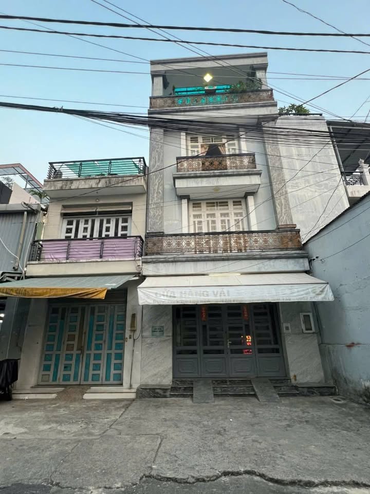 Nhà riêng Phú Thọ Hòa, Tân Phú 100m² giá 15 tỷ - Ô tô tránh, yên tĩnh!