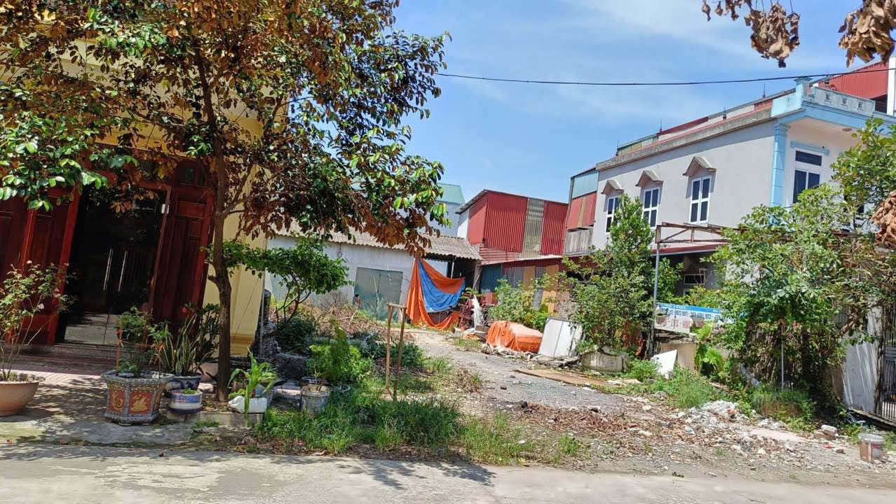 Đất nền chính chủ Phường Nam Bình 120m² giá 3.x tỷ - Đường rộng ô tô tránh nhau