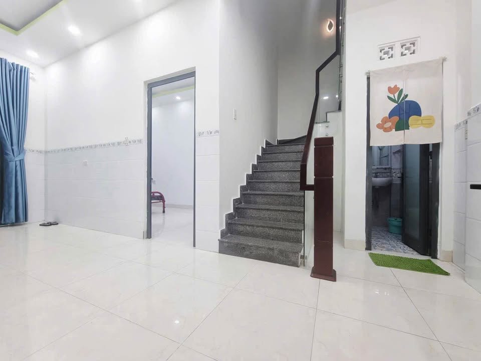Bán nhà 3 tầng hẻm Lạc Long Quân - P. Phước Tân, Nha Trang 53.7m² giá 4.4 tỷ - Pháp lý rõ ràng!