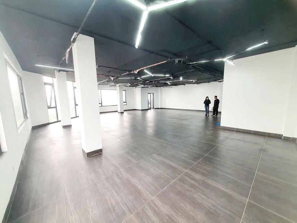 Sàn văn phòng cho thuê tại Vạn Phúc, Hà Đông 170m² - Tầng 4,5, view hồ đẹp!