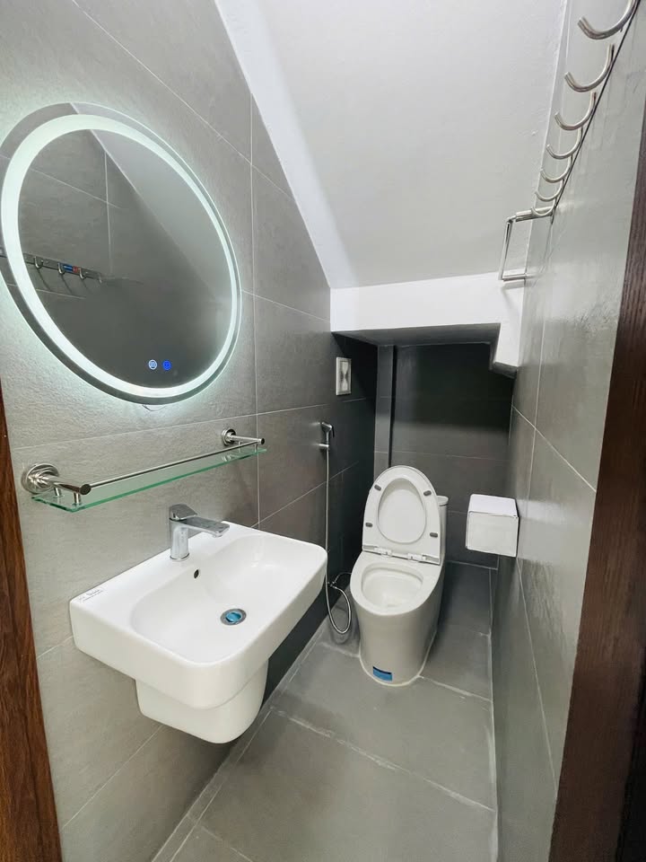 Bán nhà 4 tầng lô góc mặt phố Kim Sơn, Hải Dương 50m² - Thiết kế hiện đại, giá tốt!