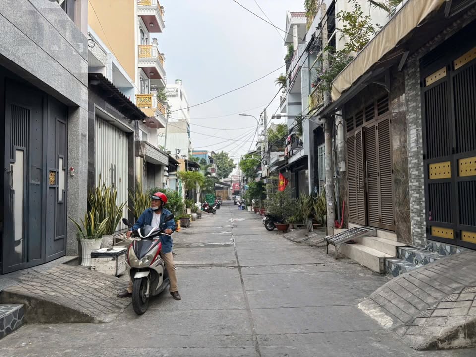 Nhà phố Lô Tư, Bình Trị Đông 71m² giá 6 tỷ - An ninh, gần chợ Gò Xoài!