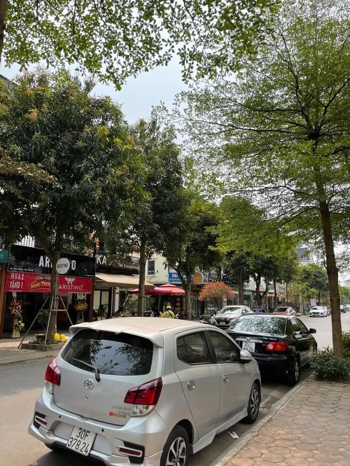 Shophouse cho thuê tại Lacasta Văn Phú, Hà Đông 120m² giá chỉ 16 triệu/tháng - Đầy tiềm năng kinh doanh!