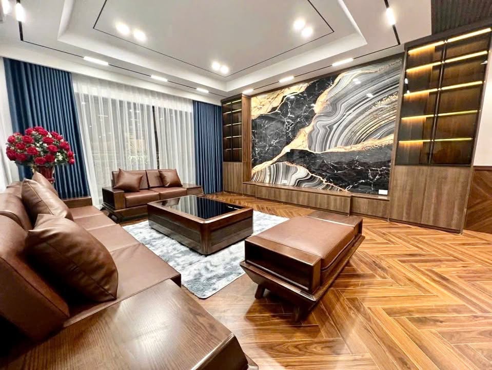 Nhà phố Trương Định, Quận Hai Bà Trưng, 31m² - Bán gấp trước Tết, full nội thất!