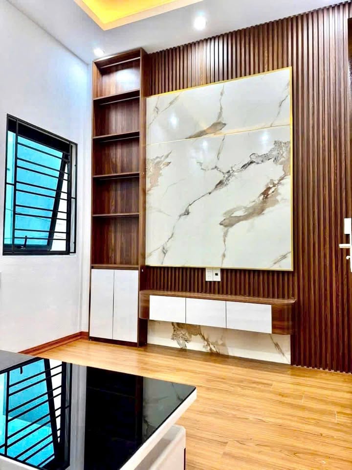 Nhà 4 tầng Nguyễn Chí Thanh, Hải Dương 43m² giá 3.7 tỷ - Ô tô vào tận cửa!