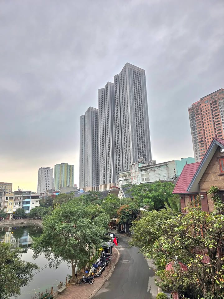 Nhà lô góc Văn Quán 38m² giá 11 tỷ - Kinh doanh ngay, ô tô vào tận nhà!