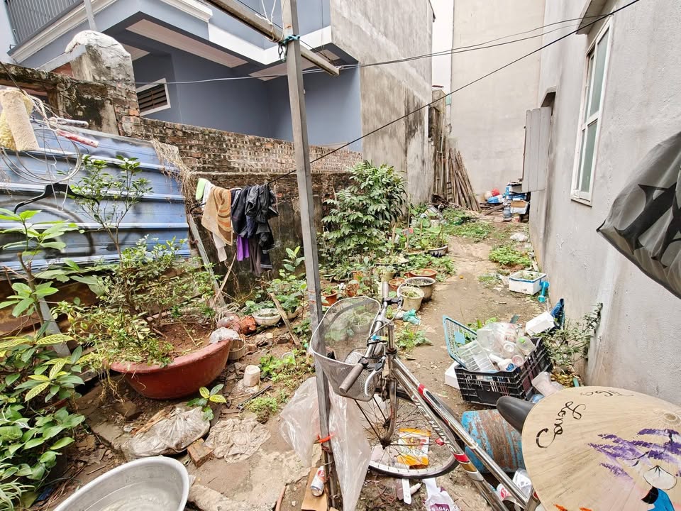 Đất nền Phường Yên Sở, Quận Hoàng Mai 60m² giá 8.15 tỷ - Sổ đỏ chính chủ, thương lượng trực tiếp!