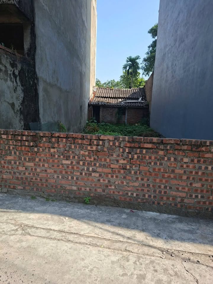 Đất nền Phố Cổ Linh, 54m² giá 9 tỷ - Ngõ ô tô, gần hồ điều hòa!