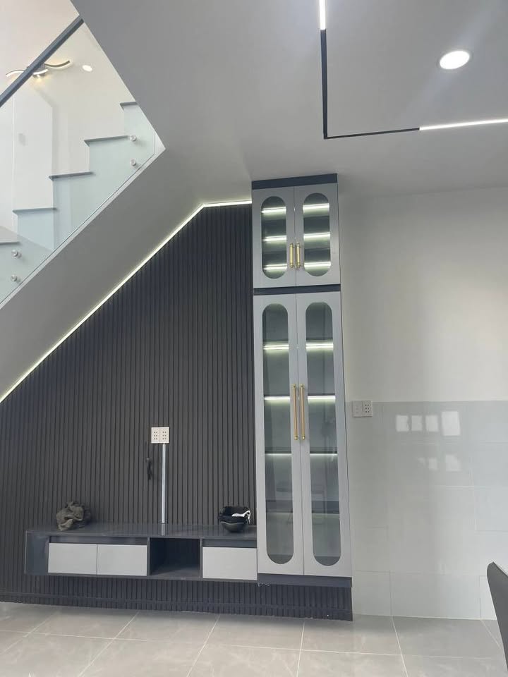 Nhà Lầu Phú Khương - Bến Tre 100m² giá 2.69 tỷ - Chính chủ bán gấp!