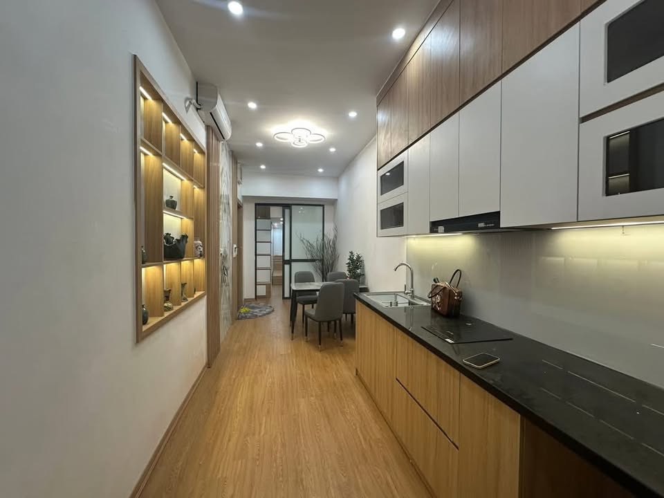 Căn hộ Tập Thể Đại Cồ Việt, Hai Bà Trưng 65m² giá 3.5 tỷ - Sẵn sàng vào ở!