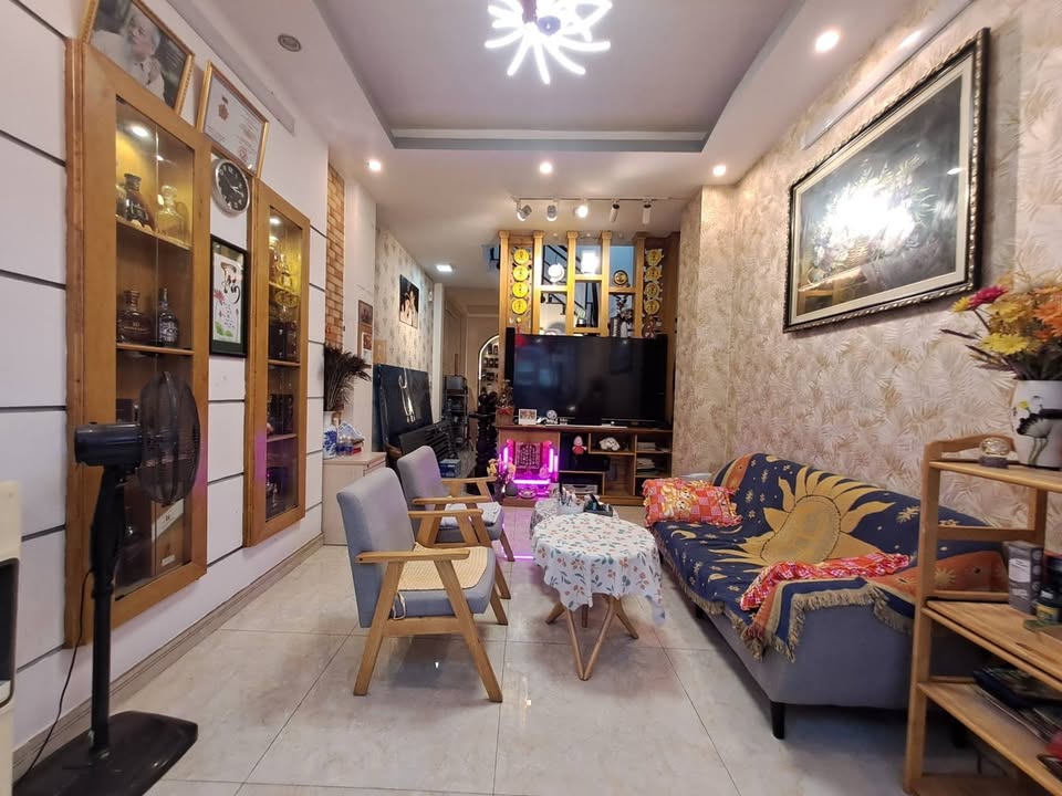 Nhà đẹp Phường 12 Quận 6, 42m² giá 5.9 tỷ - Nội thất xịn, sẵn sàng ở ngay!