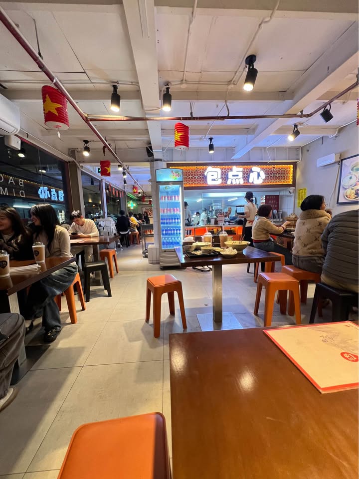 Sang nhượng quán ăn mặt phố Trần Khát Chân, 150m² giá 380 triệu - Kinh doanh ngay lập tức!