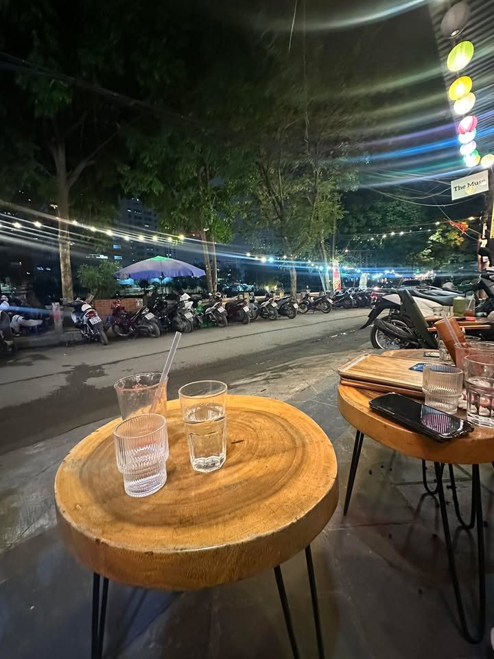 Shophouse mặt hồ Văn Quán 200m² - Vị trí kinh doanh đắc địa