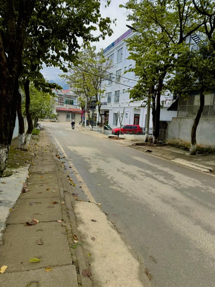 Đất nền Phố Hoa Ban, Huyện Mộc Châu, 153m² giá 5 tỷ - Cơ hội đầu tư tuyệt vời!