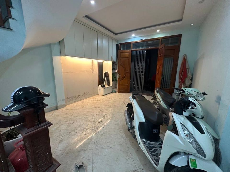 Nhà phố Hạ Đình, Thanh Xuân 38m² giá 8 tỷ - Lô góc, ô tô tránh
