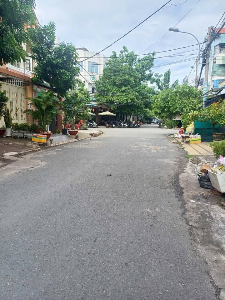 Nhà mặt tiền kinh doanh đường B2, Tây Thạnh, Tân Phú - 100m² giá 13.5 tỷ - Đầu tư sinh lời!