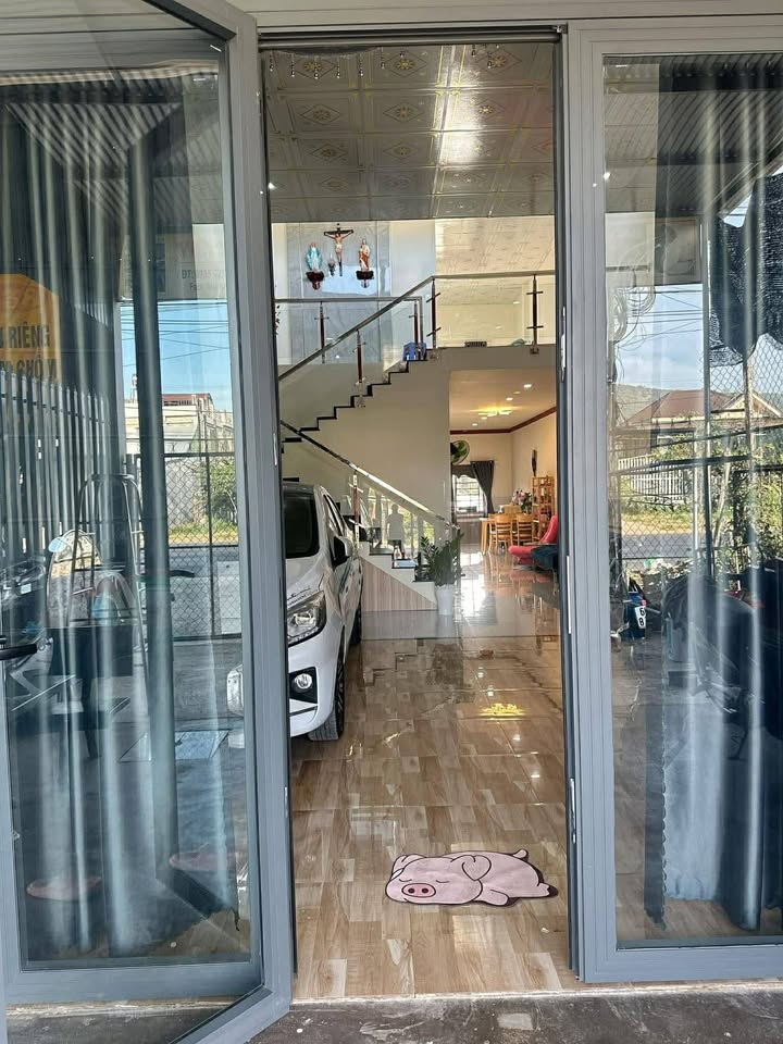 Nhà mặt tiền Quốc lộ 20, Huyện Định Quán, 150m² giá 4.4 tỷ - Dọn vào ở ngay!