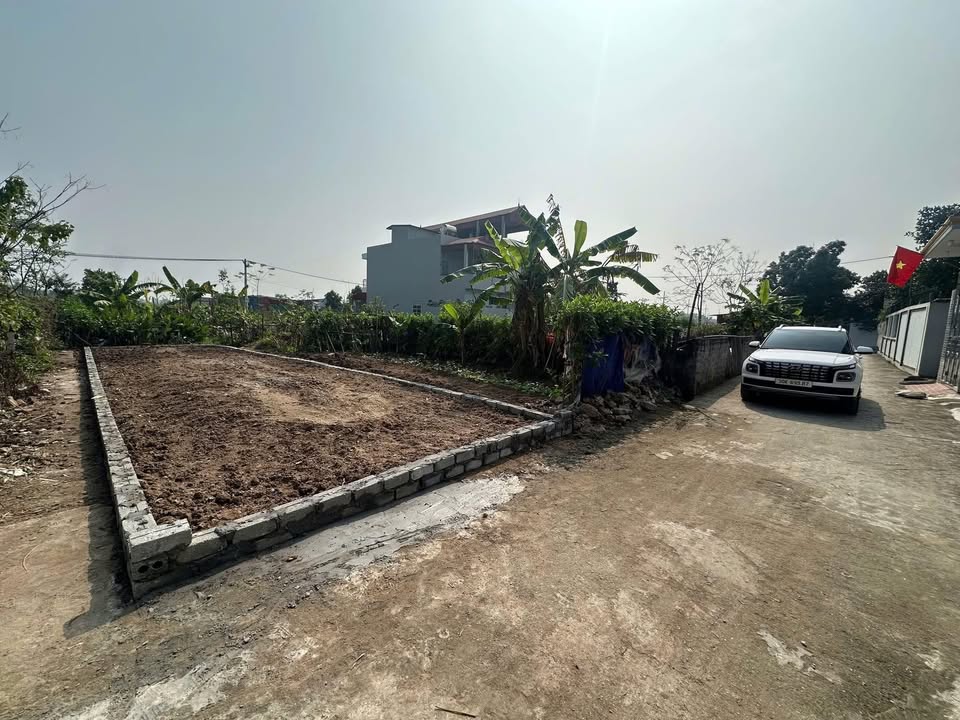 Đất nền Hậu Xá, Phương Tú 85m² giá 3 tỷ - Đường ô tô tránh, tiện ích đầy đủ!