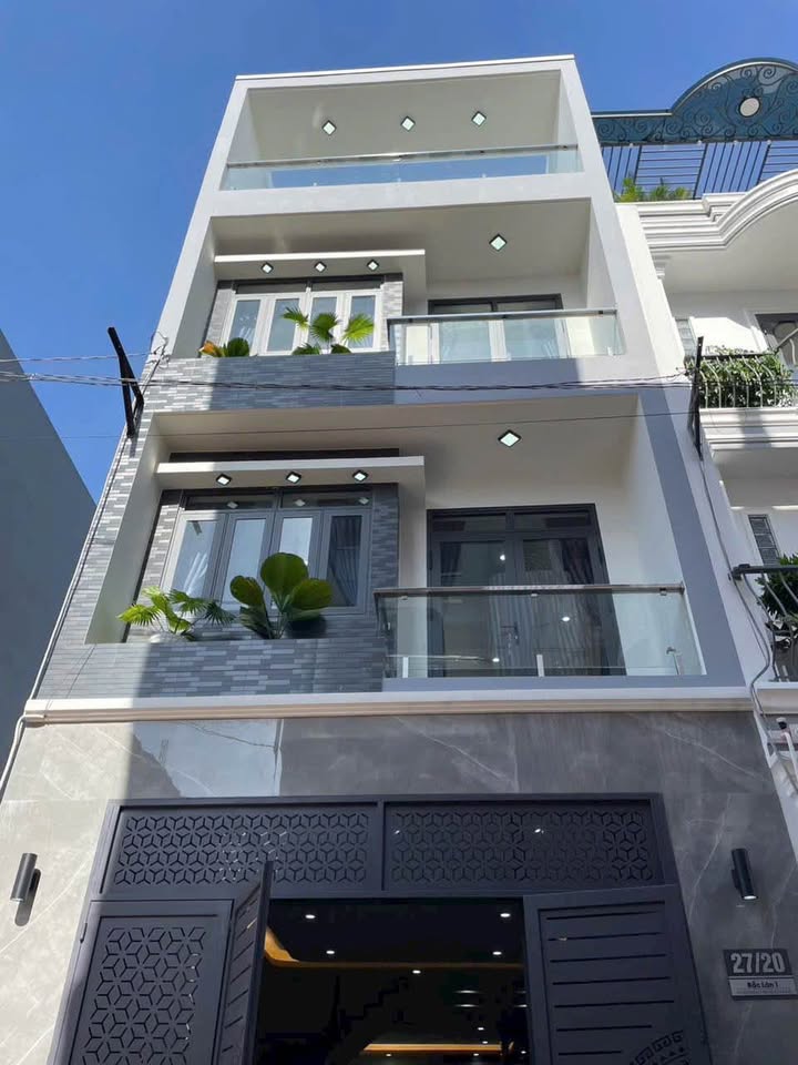 Nhà đẹp Hóc Môn 90m² giá 6.8 tỷ - Sổ hồng chính chủ, hoàn công đầy đủ!