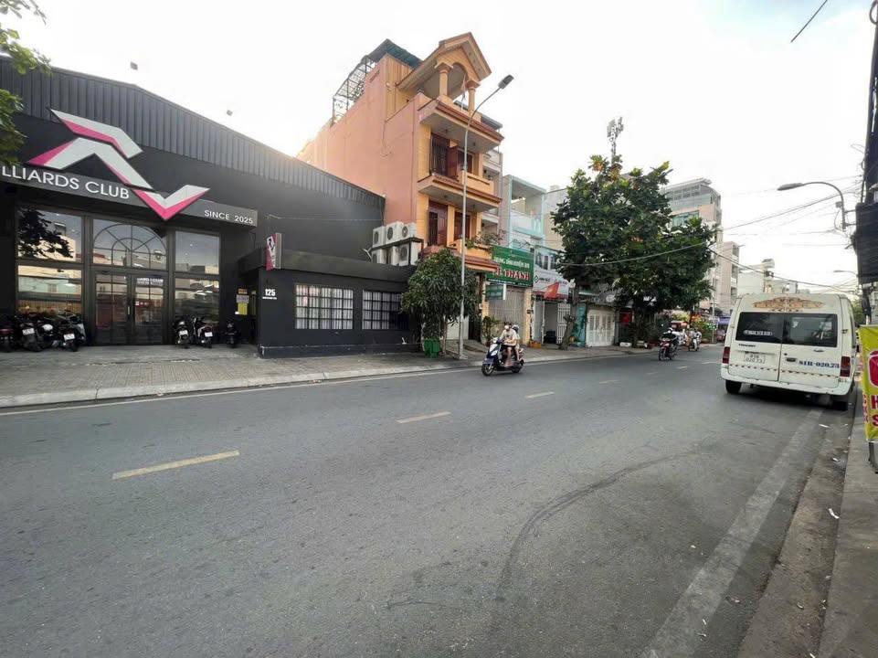 Nhà mặt tiền đường Nguyễn Hữu Tiến, P.Tây Thạnh, Q.Tân Phú 500m² giá 75 tỷ - Kinh doanh sầm uất!