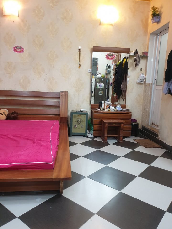 Nhà Mặt Ngõ Đồng Xuân 150m² - Kinh Doanh Đỉnh Cao, Đối Diện Chợ