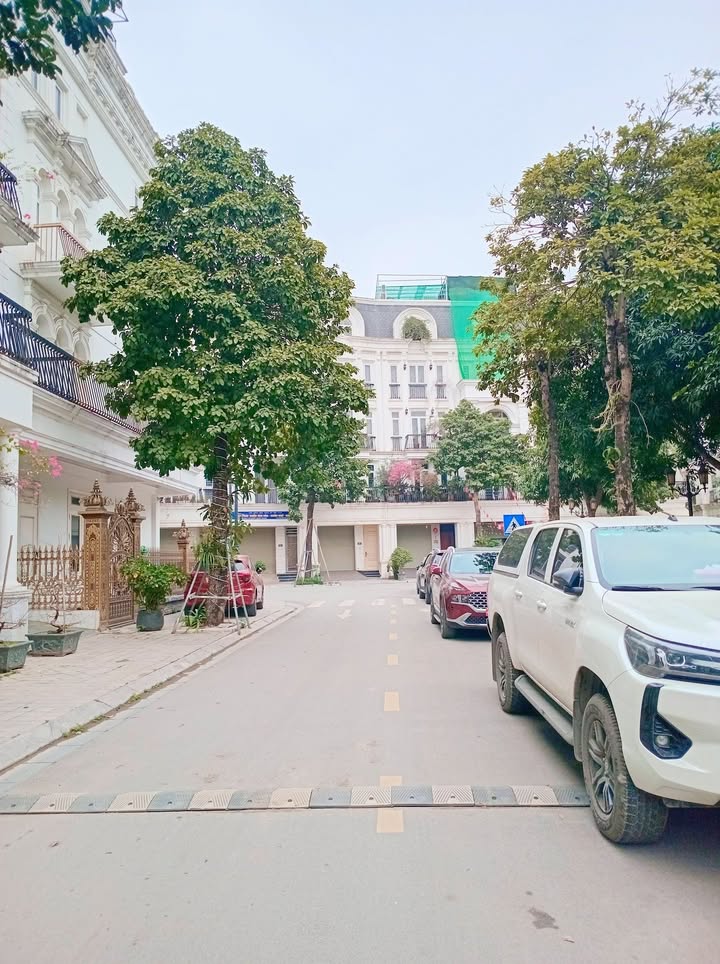 Đất Nền Góc Mặt Tiền Ngõ Thông 38m² - Louis City Đại Mỗ - 9 Tỷ