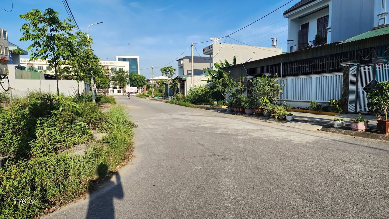 FrontHouse 1088 Rừng Thông 100m² giá 25 tỷ - Sổ hồng chính chủ sang tên ngay!