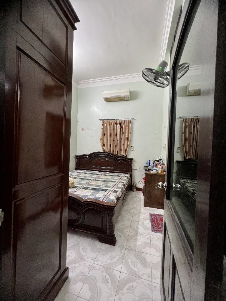 Nhà phố Xuân La 48m² giá 11.9 tỷ - Gần phố Vệ Hồ, sẵn sàng sang tên!