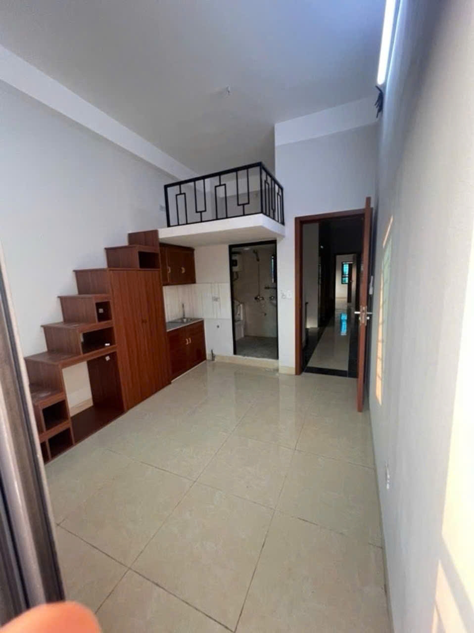 Tòa CHDV Cầu Giấy 230m² giá 42 tỷ - Cơ hội đầu tư sinh lời vượt trội!