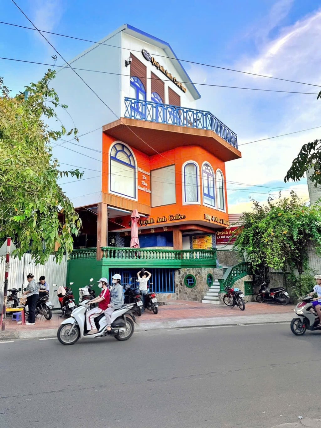 Bán nhà 4 tầng mặt tiền Phạm Sơn Khai - P. Tân An - Cần Thơ, giá 15 tỷ - Thiết kế mới sang trọng!