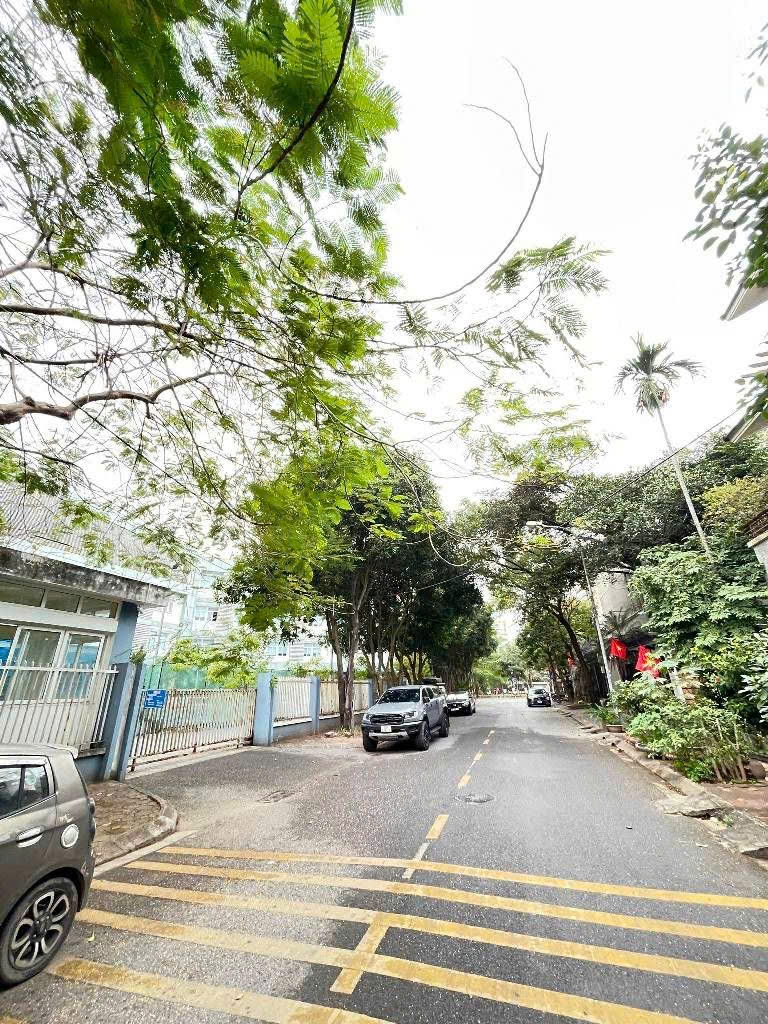 Bán nhà liền kề khu đô thị Gamuda, Lĩnh Nam, Hoàng Mai 119m² giá 38.5 tỷ - An ninh tuyệt đối, gần hồ Gươm!