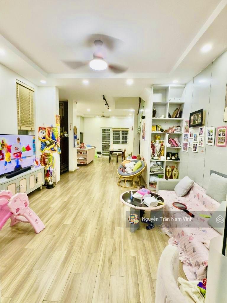Nhà phố Tân Quy, Quận 7, 54m² giá 5.6 tỷ - Chính chủ bán nhanh gấp!