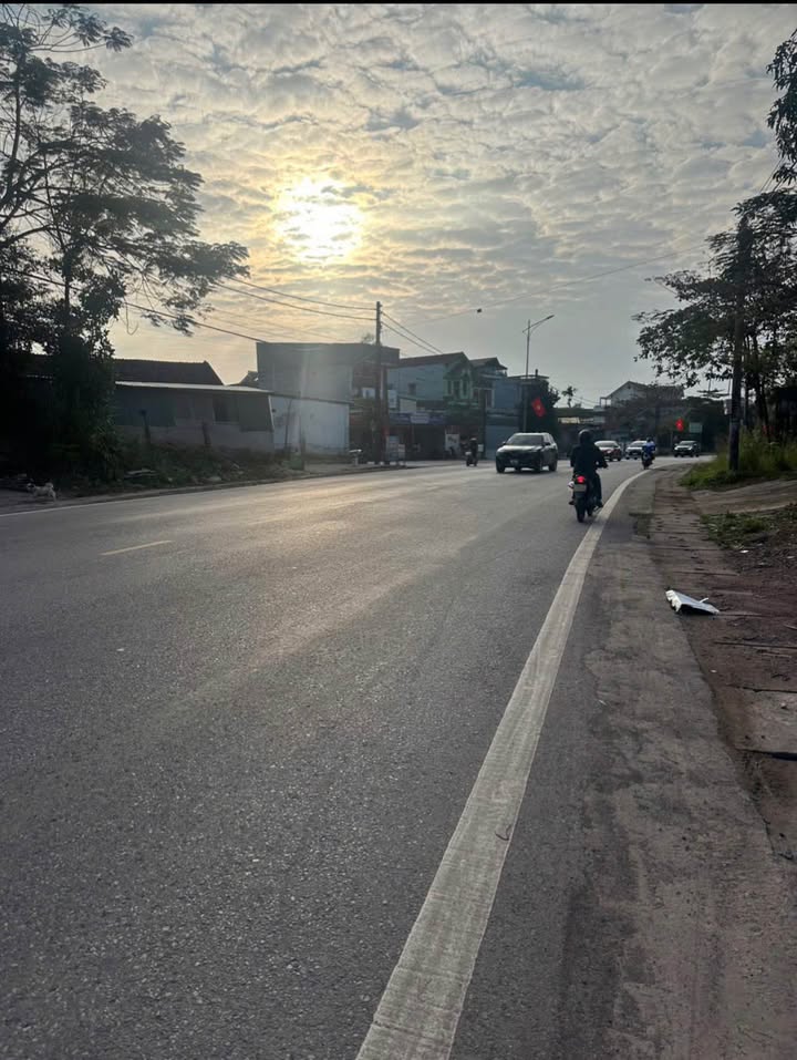 Đất mặt đường Quốc Lộ 18, Thôn 6, Hải Đông, 254m² - Kinh doanh lý tưởng!