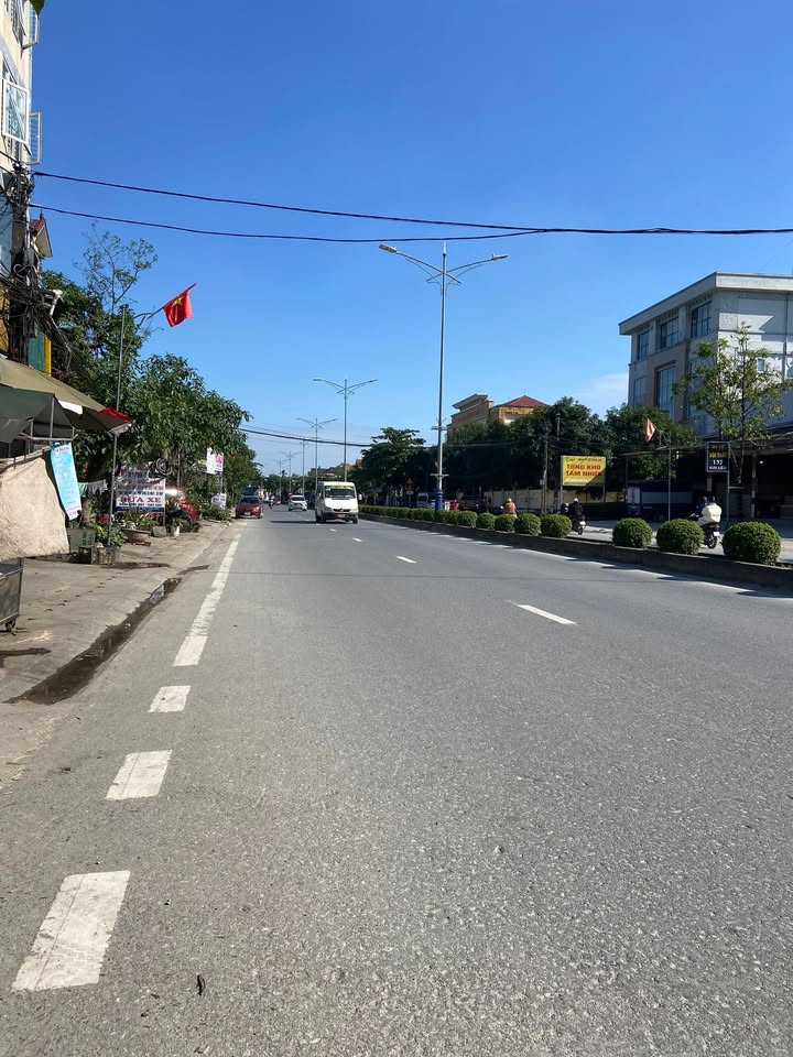 Bán Nhà Mặt Đường QL46, Phường Quang Trung, 102m² - Kinh Doanh Sinh Lời!