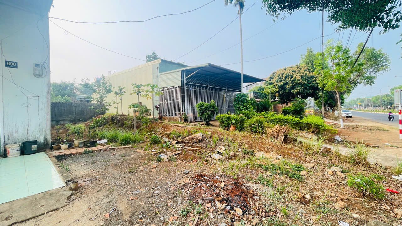 Đất thổ cư mặt tiền Lê Duẩn, Pleiku 102m² giá 2.3 tỷ - Cơ hội đầu tư tuyệt vời!