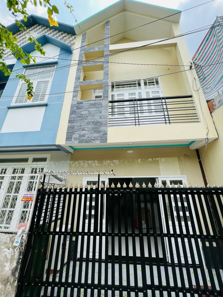 Nhà 1 Trệt 1 Lầu Hẻm 388 Đường Nguyễn Văn Cừ 42.75m² giá 2.35 tỷ - Chính chủ bán gấp!