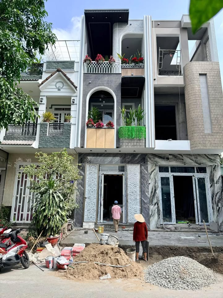 Nhà phố 3 tầng cao cấp KDC Thới Nhựt Cần Thơ 80m² giá 6 tỷ - Sẵn sàng vào ở ngay!