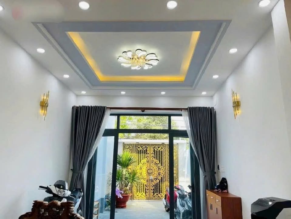 Nhà mặt tiền đường 13m quận 12 - 106m² giá 12.5 tỷ - Đầu tư sinh lời ngay!