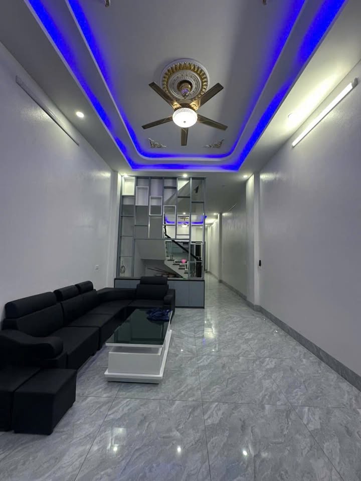 Nhà cho thuê tại Vincom Bắc Ninh 6 phòng - Full đồ, ô tô đỗ thoải mái!