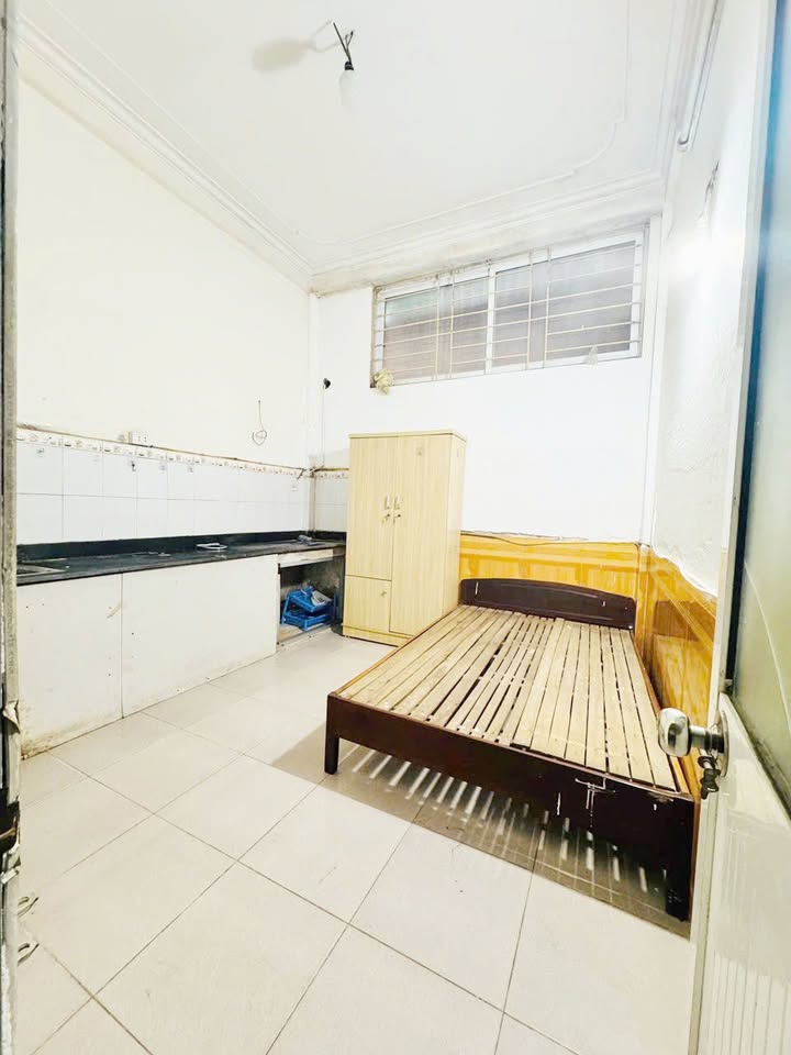 Phòng trọ cho thuê tại 141 Nam Dư, 30m² giá 1.6 triệu - Chính chủ, đầy đủ nội thất!
