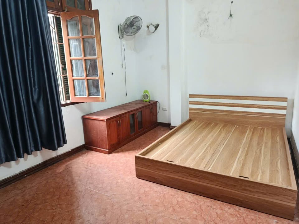 Phòng cho thuê tại 34 Phan Phù Tiên, Quận Đống Đa, 15m² chỉ 2.5 triệu - Giờ giấc tự do!